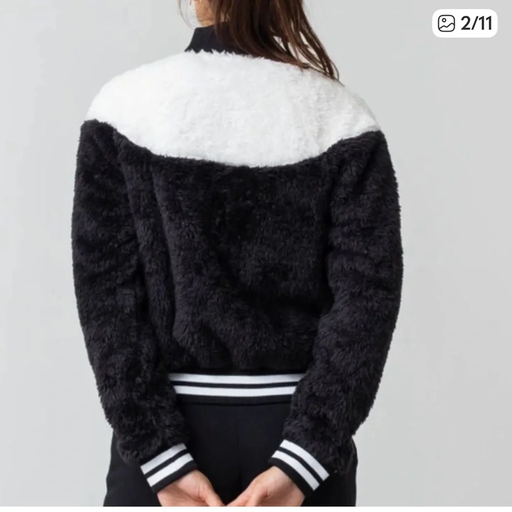 NIKE Sherpa Black & White Panda Full Zip Sportswear Jacket, Size XL